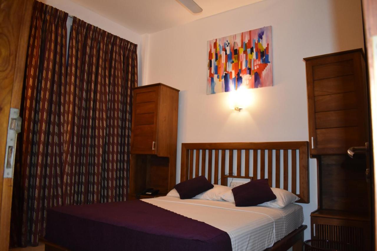 Port View City Hotel Kolombo Exteriér fotografie