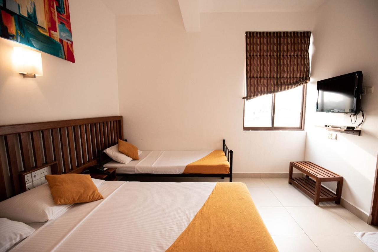 Port View City Hotel Kolombo Exteriér fotografie